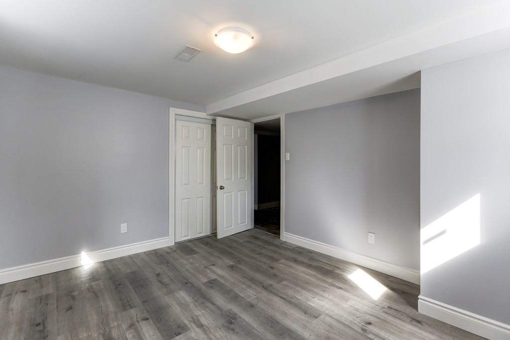 427 Woodcrest Ave - Photo 2 of 29