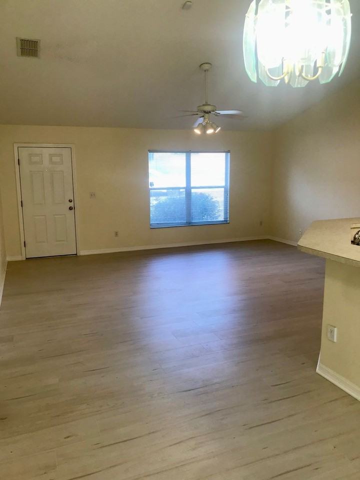 800 Whisper Sound St - Photo 3 of 18