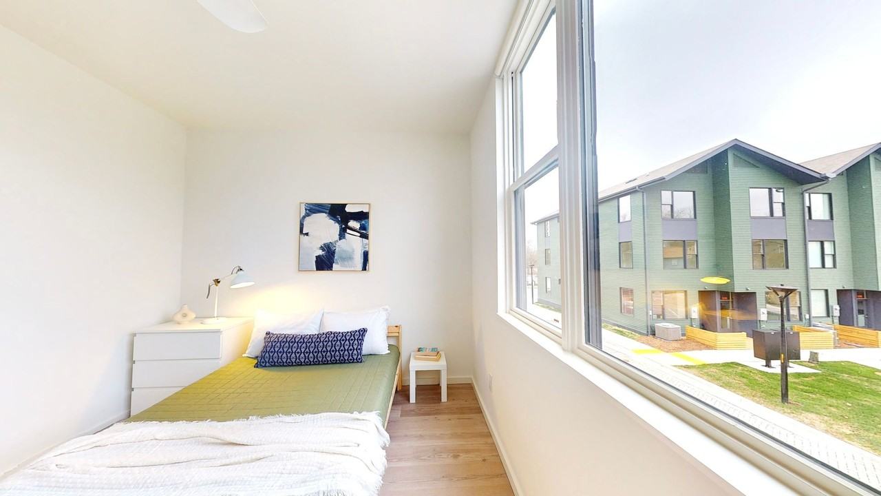 222 N Dillard St #9 - Photo 2 of 16