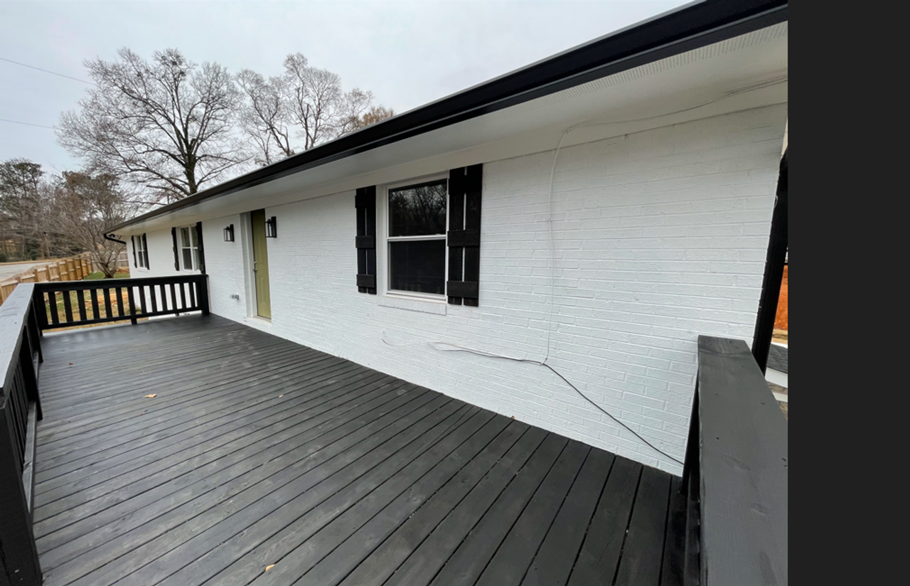 195 Barnett Shoals Rd - Photo 3 of 20