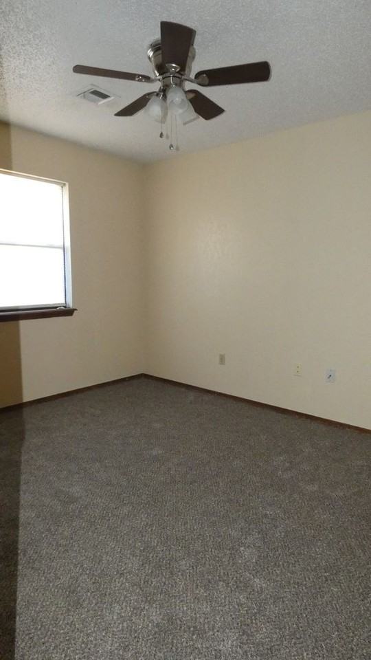 6410 Sw Glenhaven Ave - Photo 5 of 14