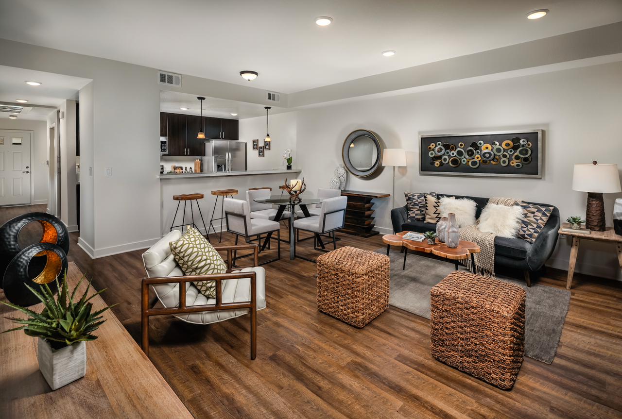 Lincoln West - Photo 3 of 12