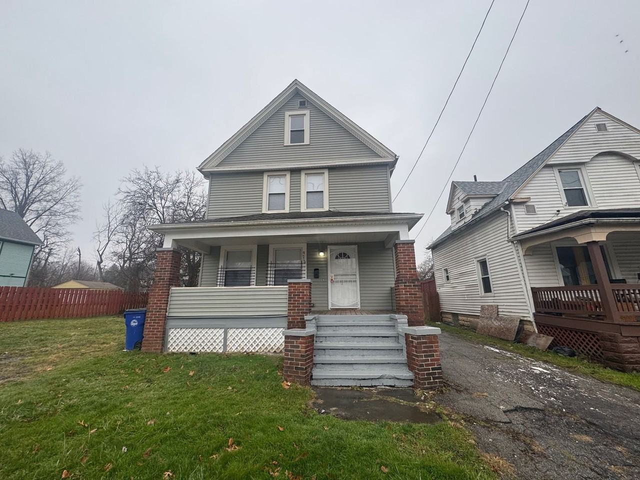 9710 Easton Ave - Photo 2 of 31