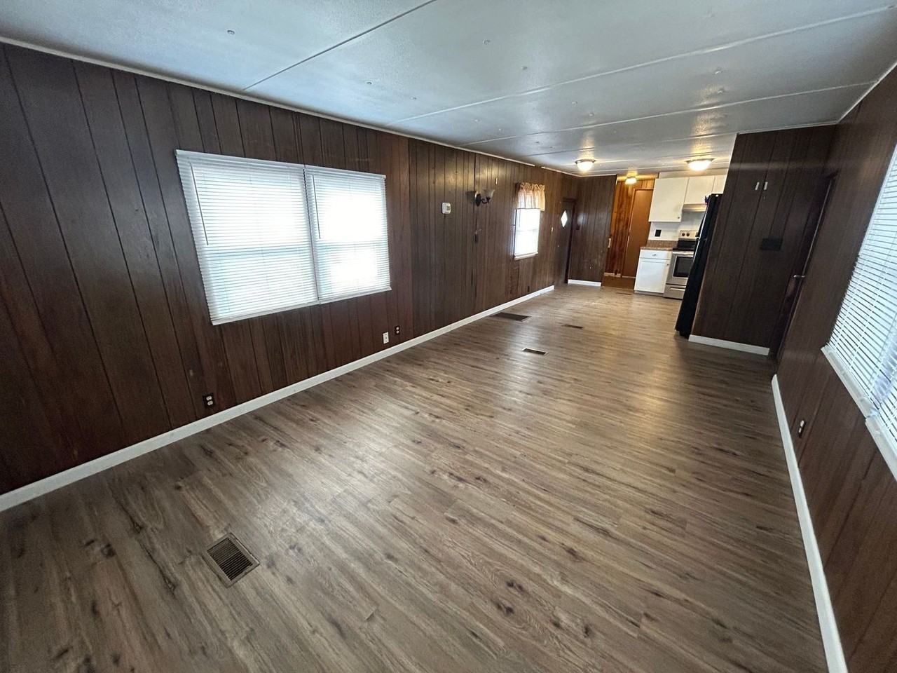 4344 Cureton Ferry Rd - Photo 2 of 7