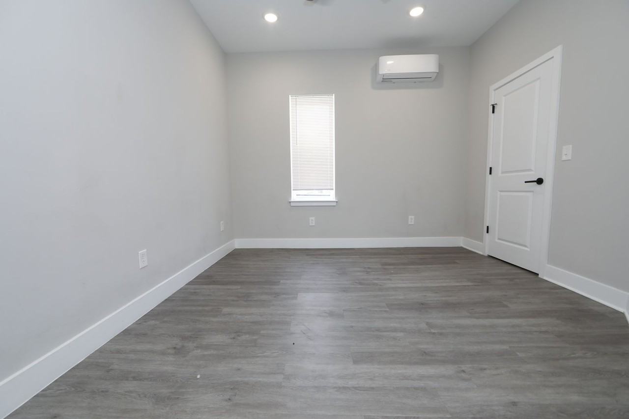 1841 E Pacific St - Photo 3 of 12