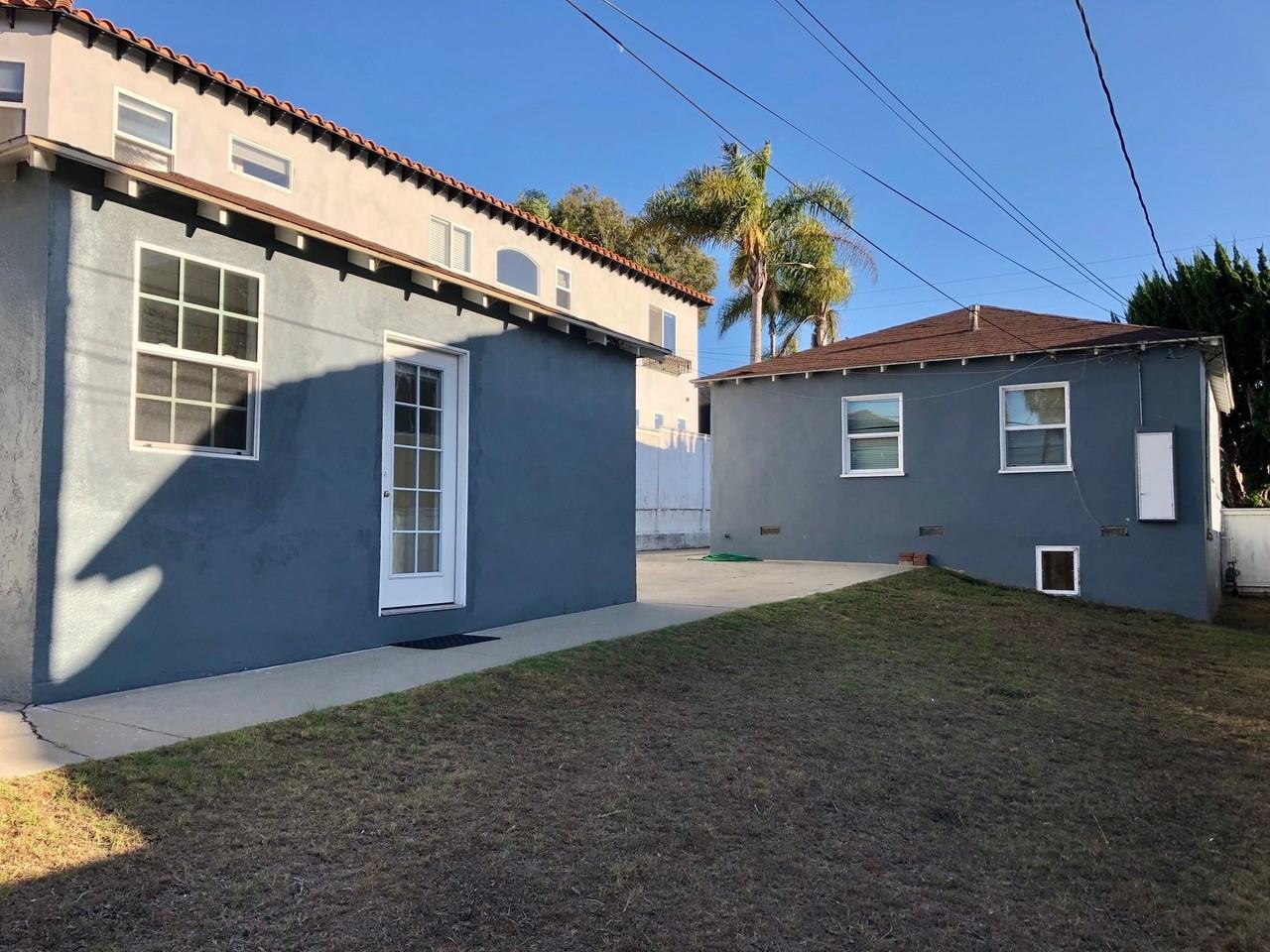 661 36th St - Photo 6 of 12