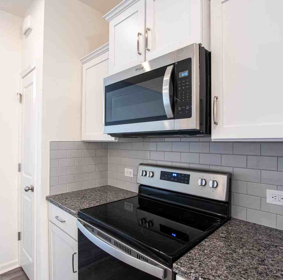 3916 Wagon Way - Photo 5 of 15