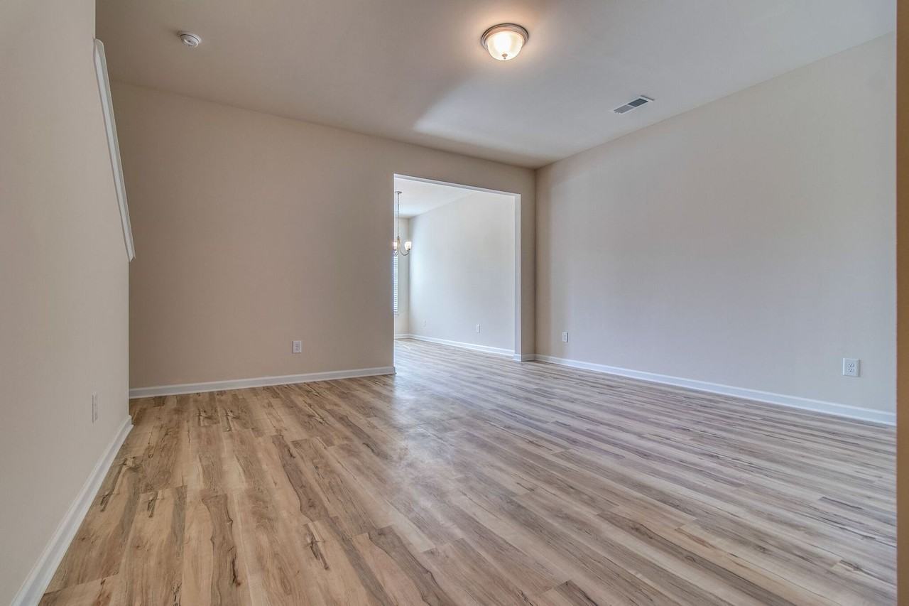 2608 Sherman Way - Photo 7 of 28