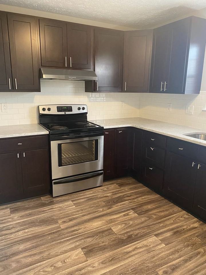 306 Deerpoint Dr - Photo 7 of 24