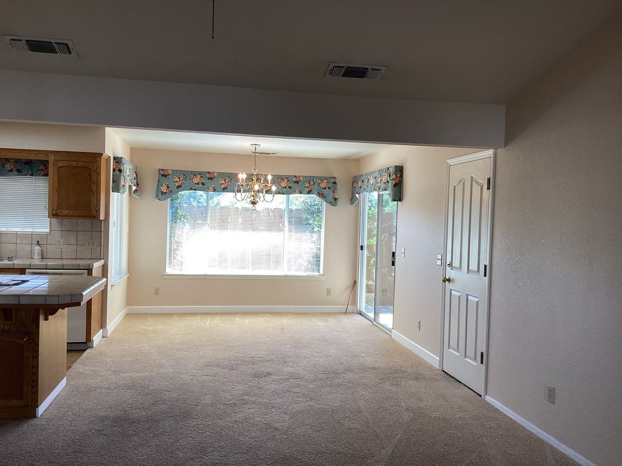 6589 N Maroa Ave #114 - Photo 7 of 22