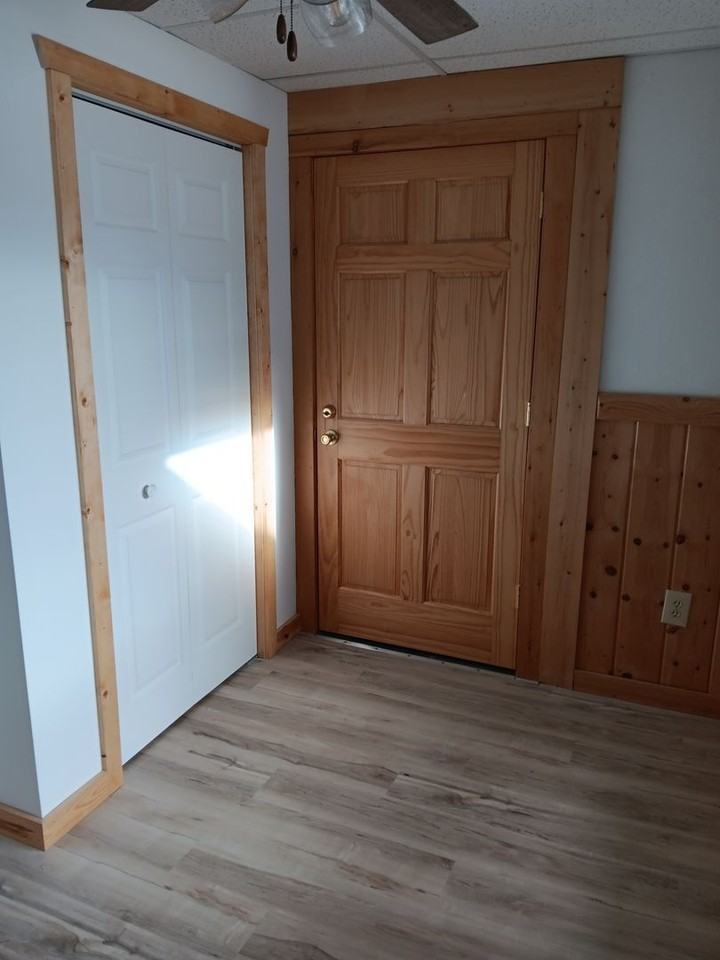 Knotty Pines Apartments - Photo 6 of 10