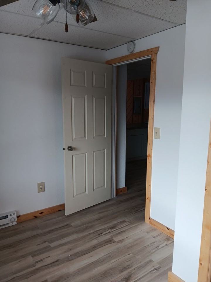 Knotty Pines Apartments - Photo 7 of 10