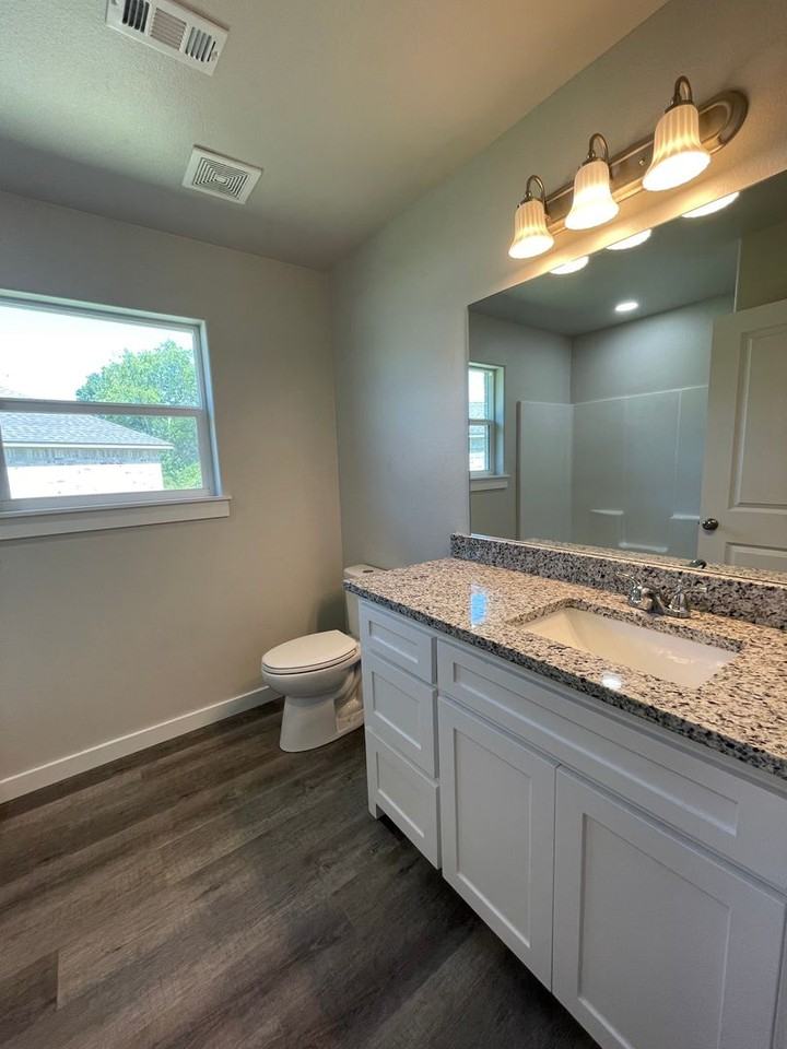 176 Watch Hill Dr - Photo 6 of 15