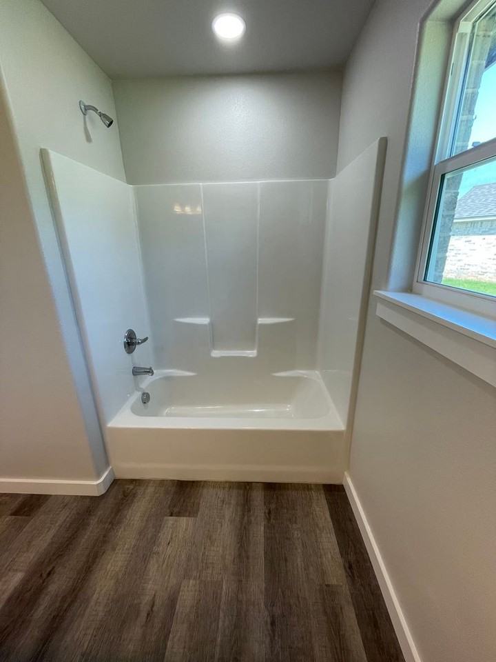 176 Watch Hill Dr - Photo 7 of 15