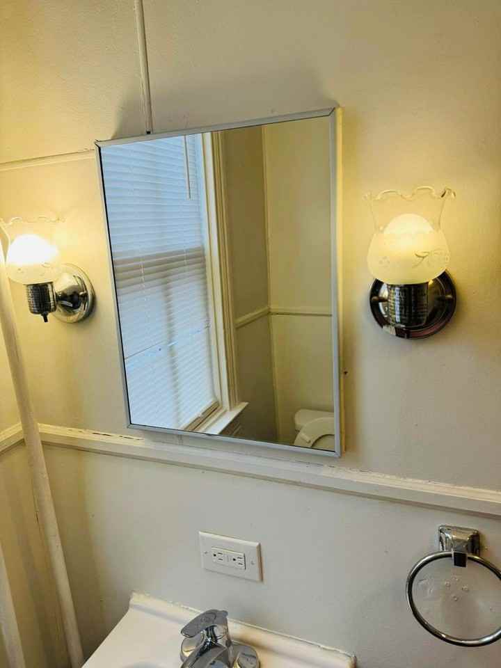 643 W Princess St #2 - Photo 7 of 9