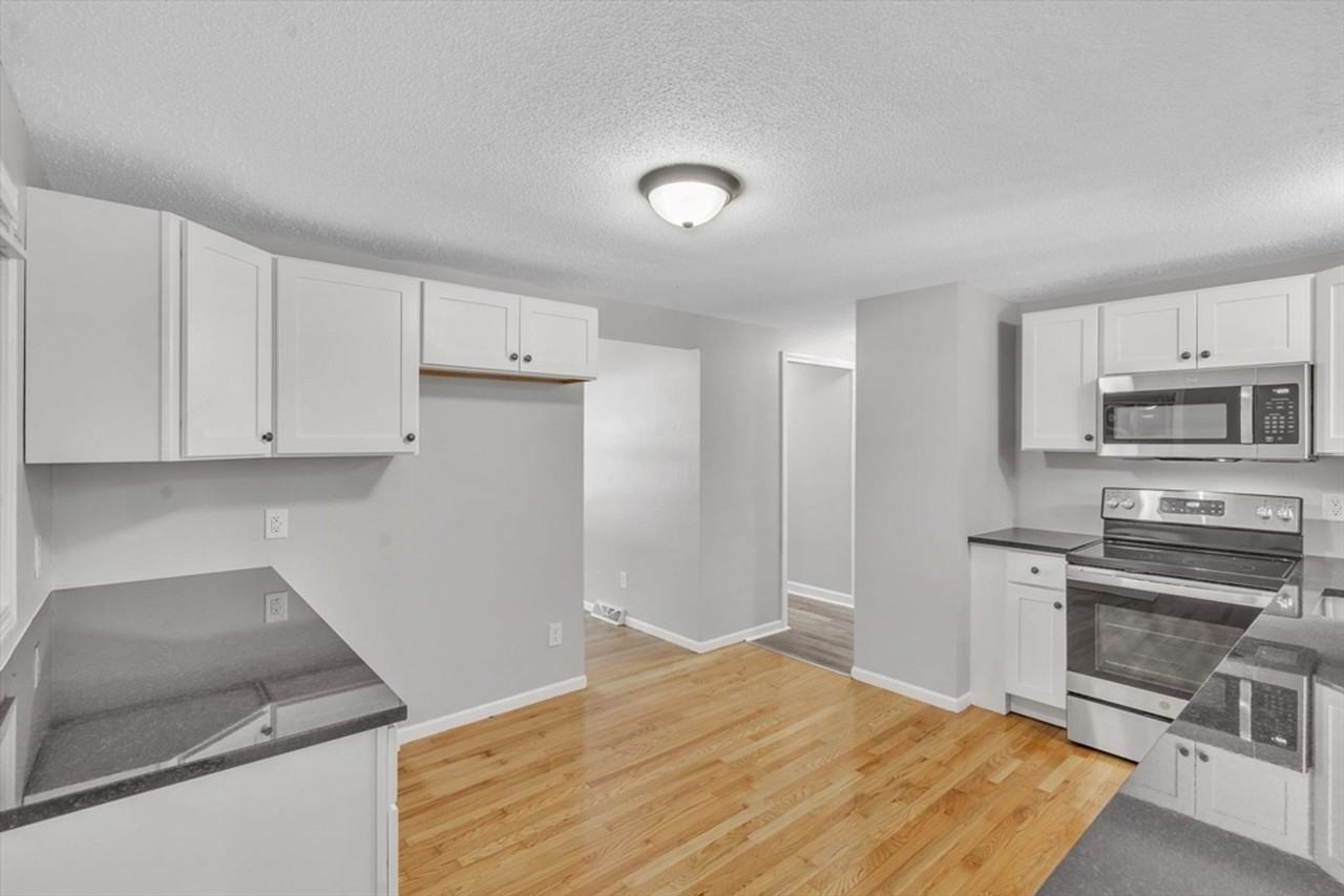 52 Bairdcrest Rd - Photo 3 of 8