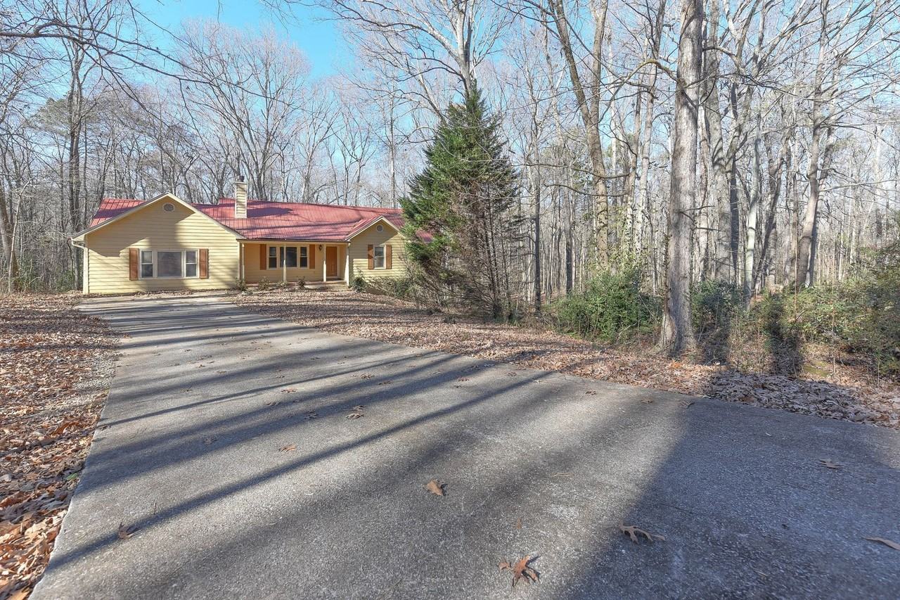 170 Vineyards Dr - Photo 2 of 28