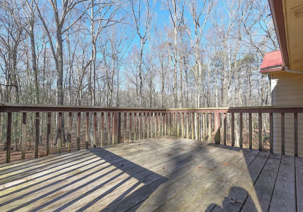 170 Vineyards Dr - Photo 3 of 28