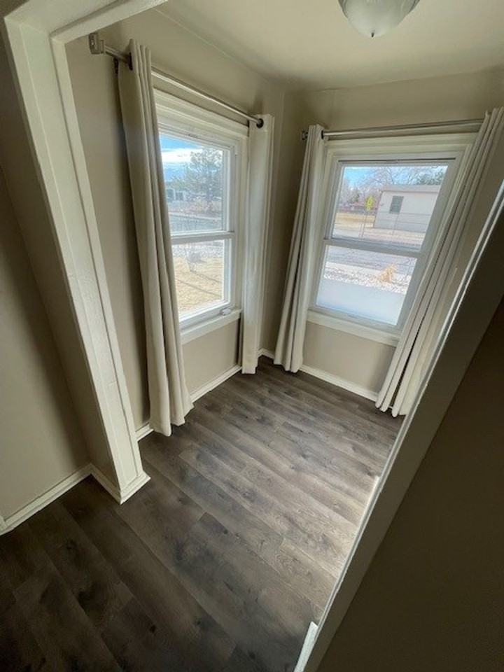 1866 E St - Photo 6 of 17