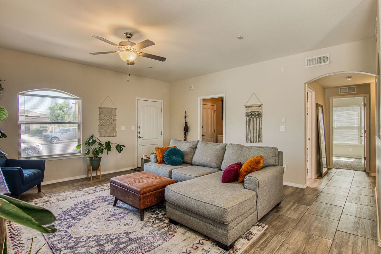 366 Montoya Vista Ct - Photo 3 of 50