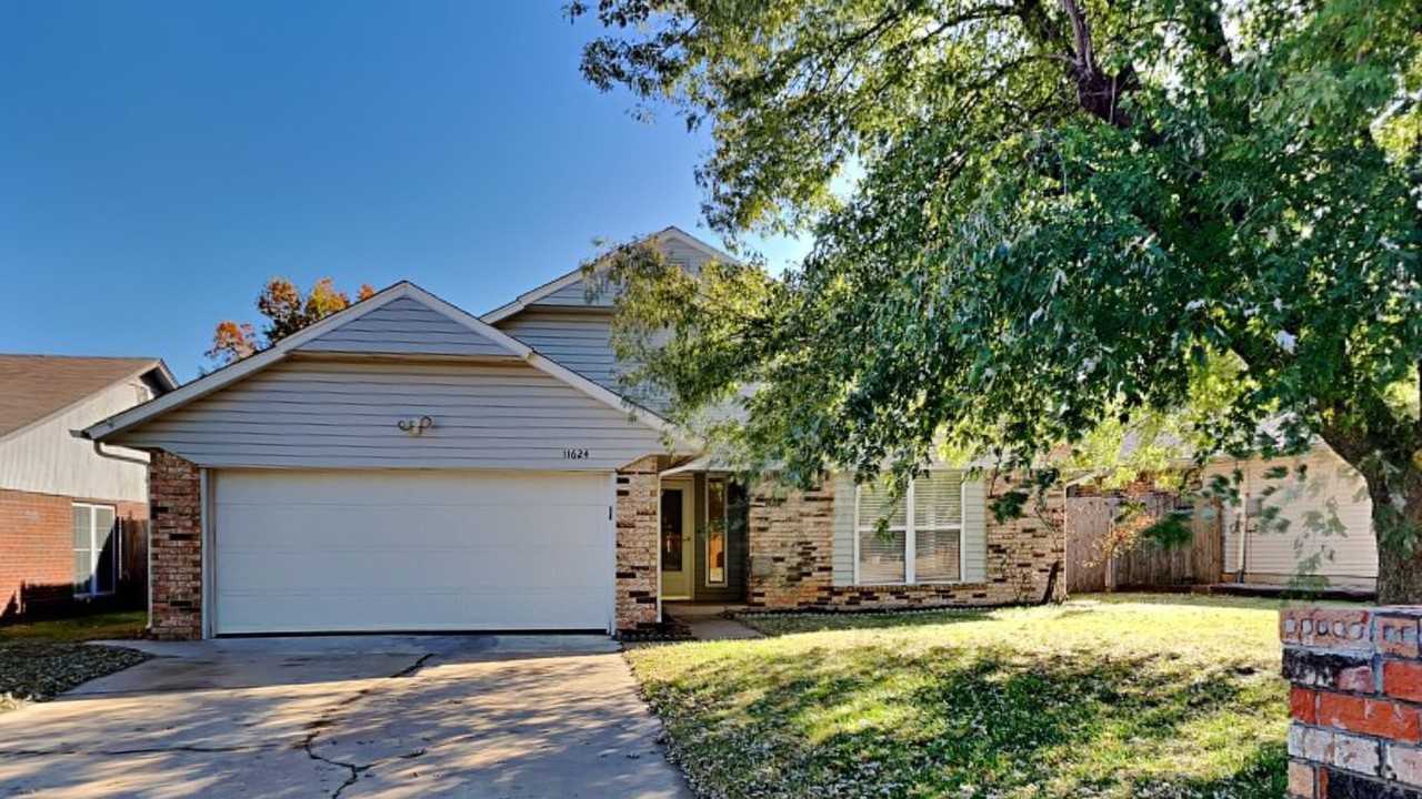 11624 Sw 3rd Ter - Photo 3 of 25