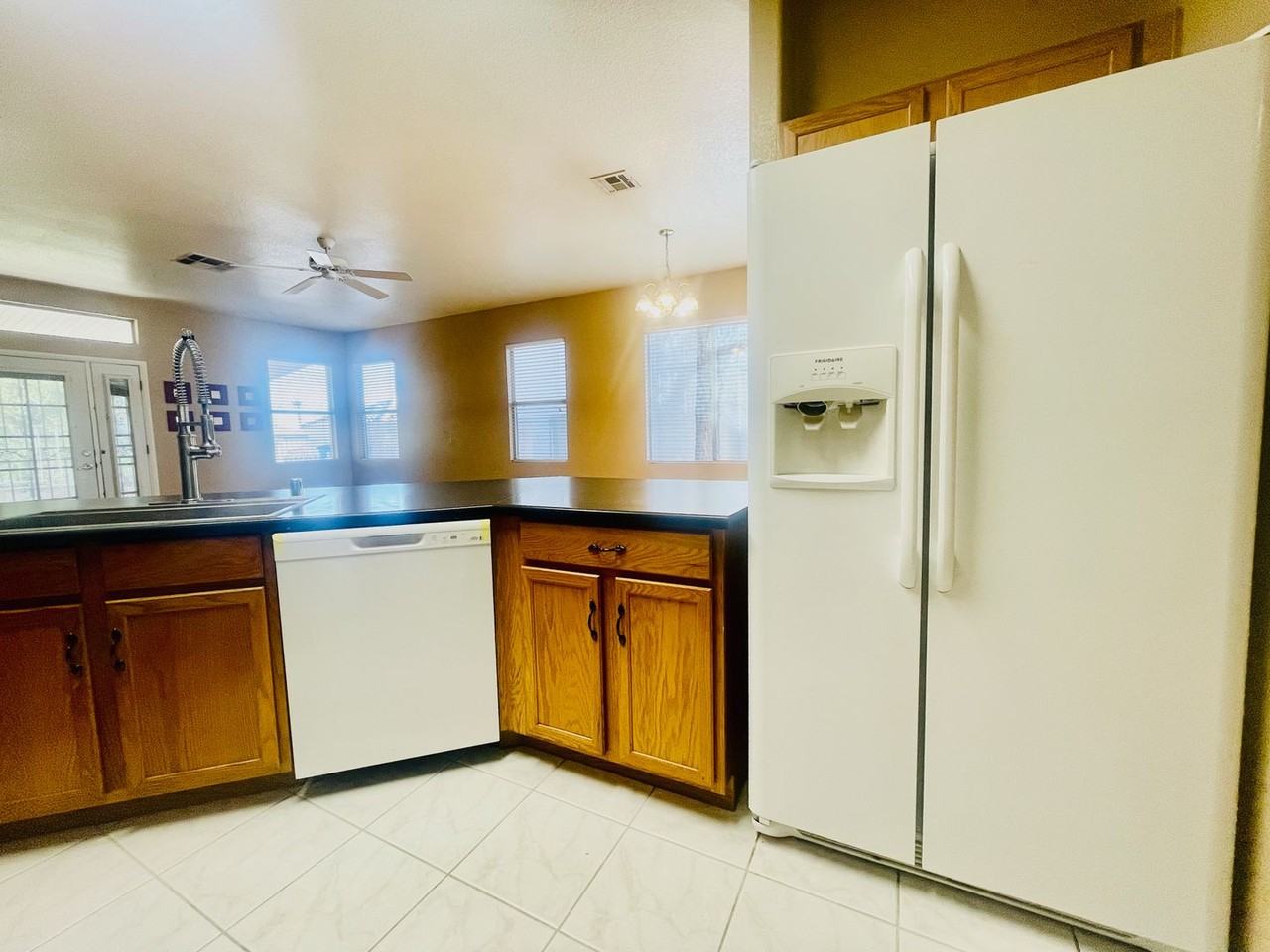 7904 Smokey Ridge Ct - Photo 6 of 23