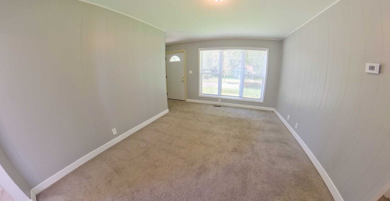 1113 Pierre St - Photo 2 of 10
