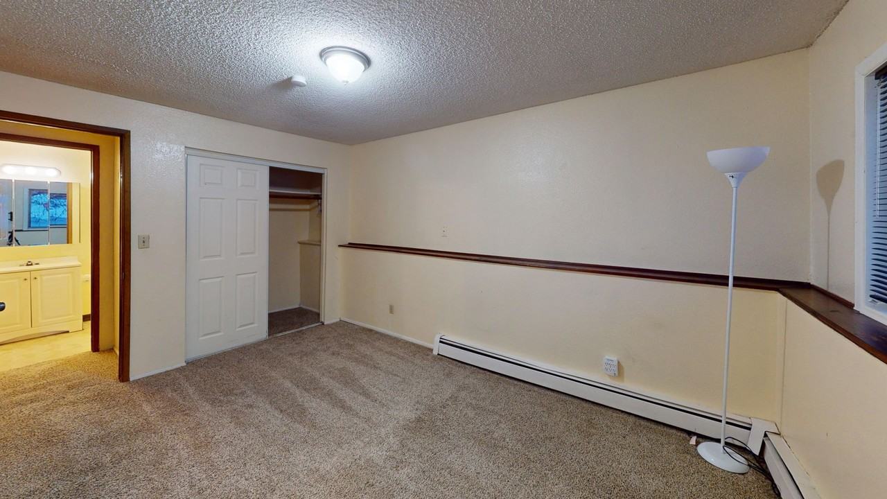 4921 Dartmouth Dr - Photo 5 of 10