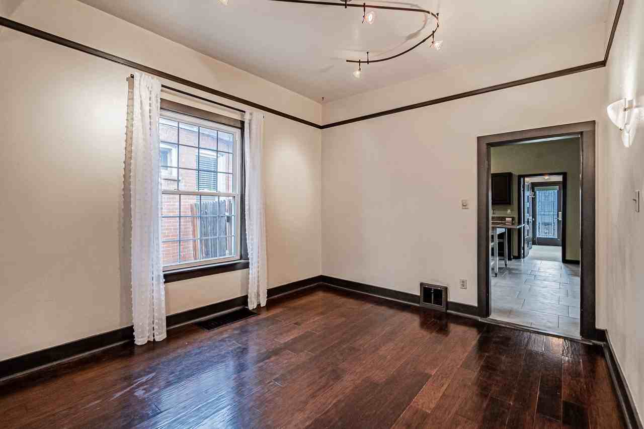 908 S Washington St - Photo 6 of 44