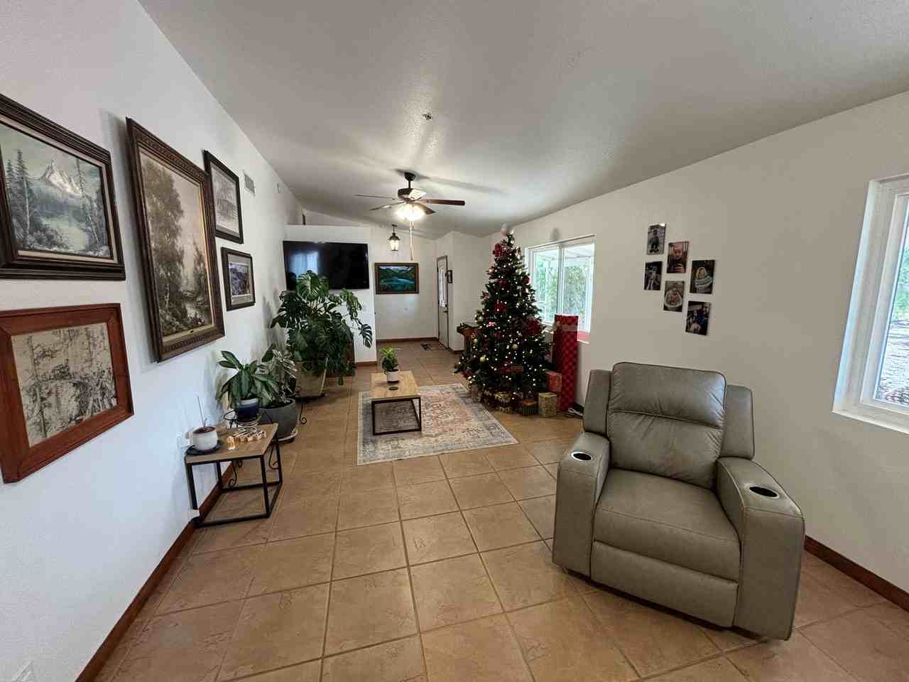 35433 Trenmar Dr - Photo 2 of 25
