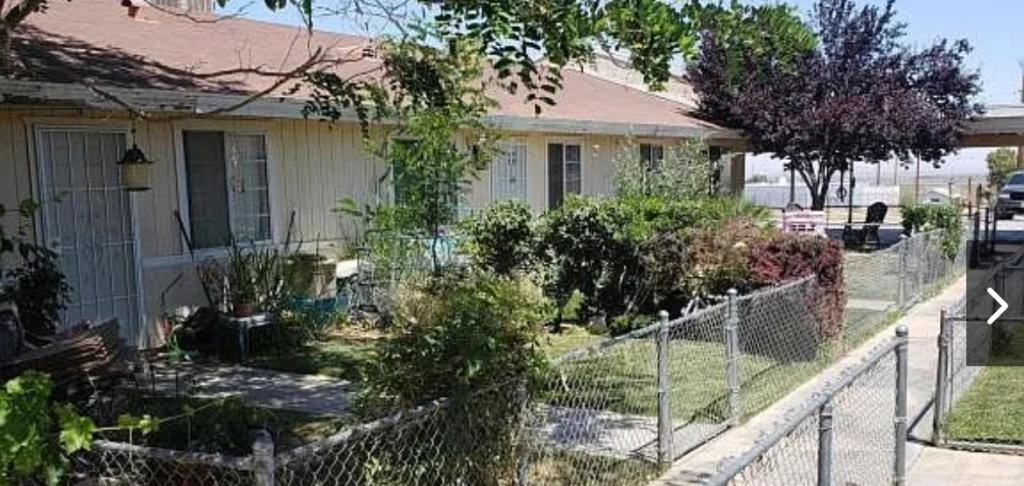 12319 PEARBLOSSOM AVE V-10 A - Photo 3 of 19