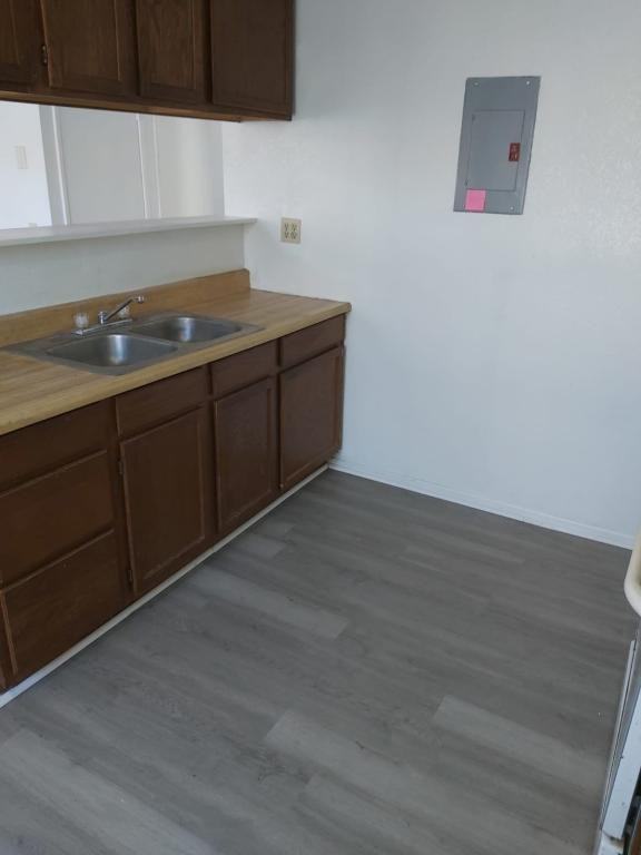 12319 PEARBLOSSOM AVE V-10 A - Photo 6 of 19