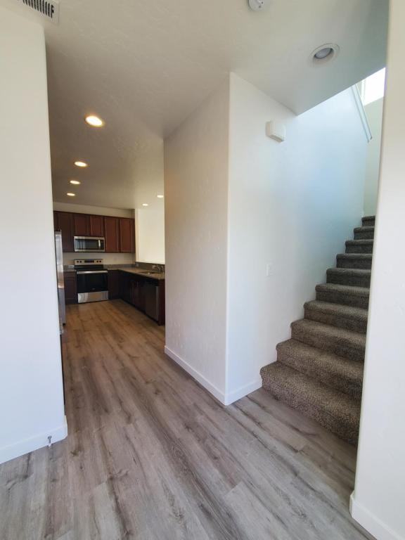 5644 Cherry Ln - Photo 3 of 33