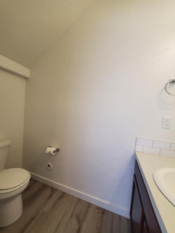 5644 Cherry Ln - Photo 7 of 33