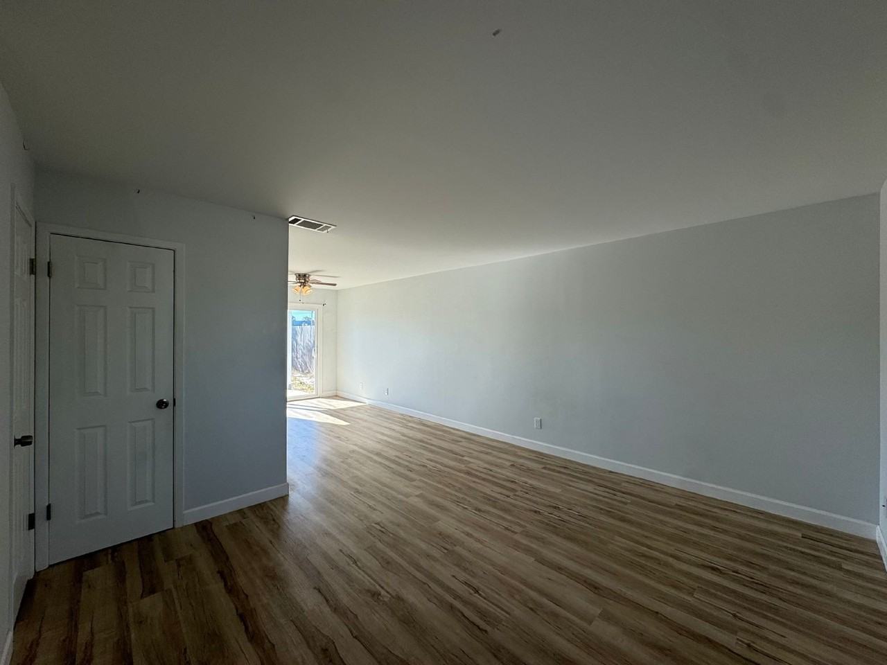 8003 Beach Dr #C - Photo 4 of 16