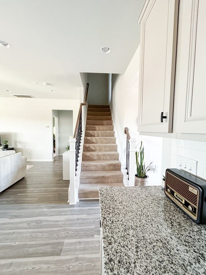 4016 Janus Dr - Photo 6 of 39