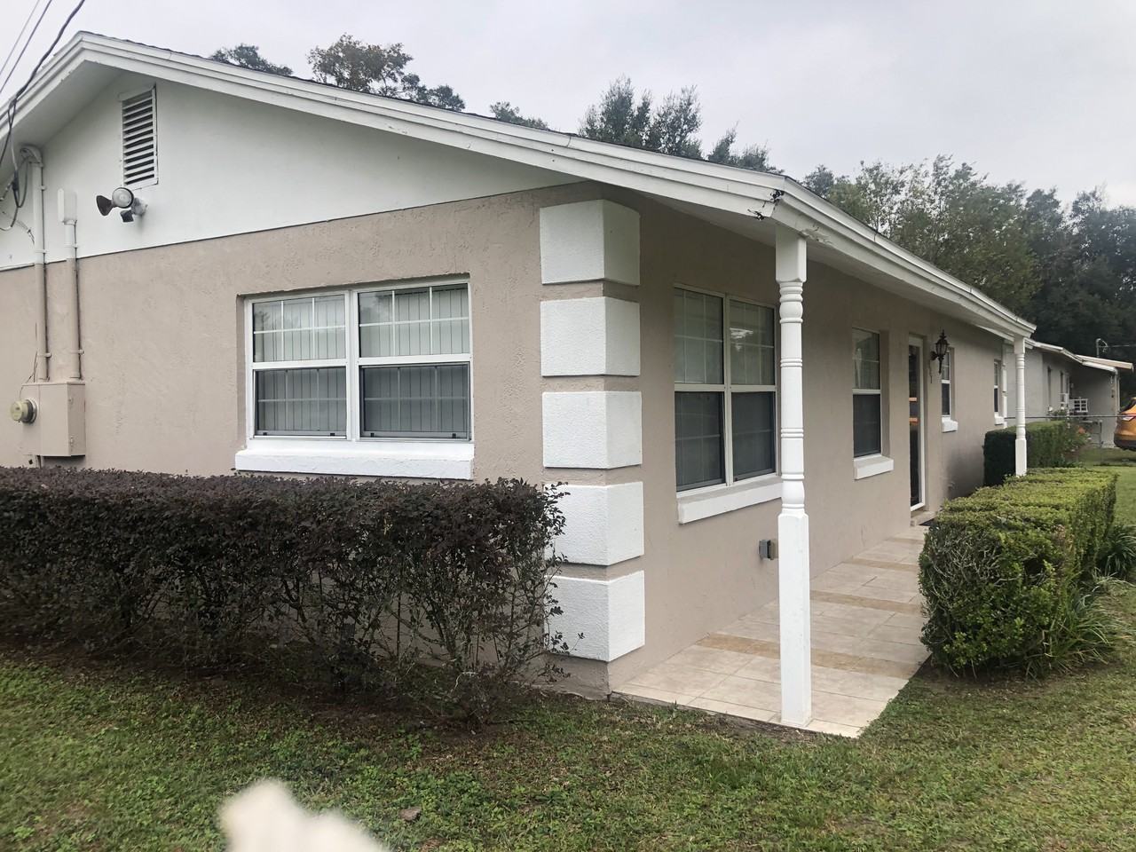 827 Nw 14th Ave - Photo 2 of 3