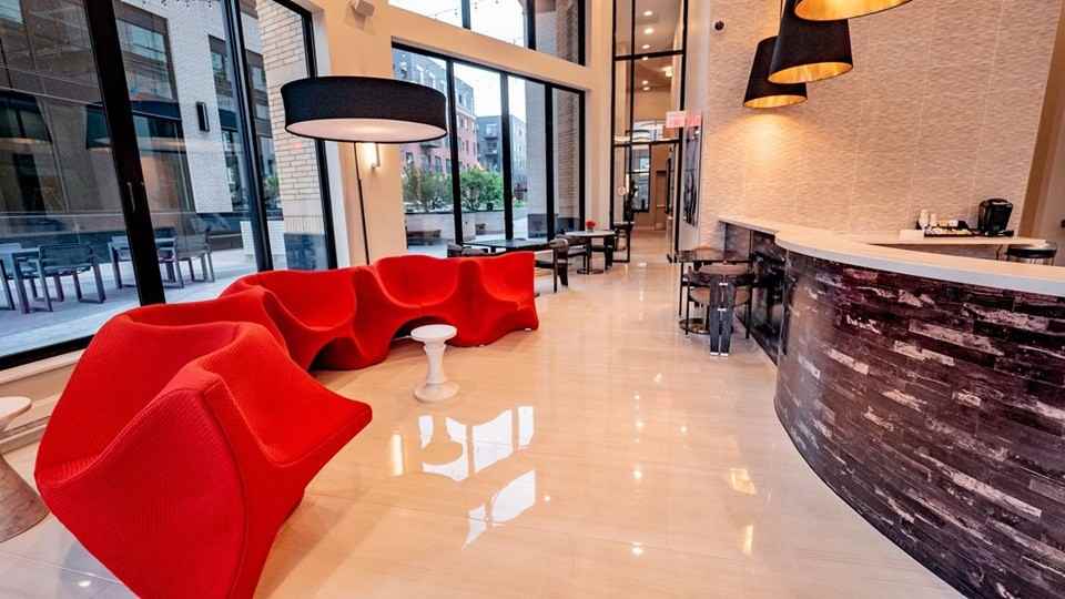 Lake & Irving Ave S #232 - Photo 7 of 9