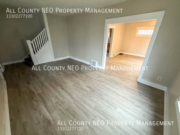 1178 Pondview Ave - Photo 2 of 19