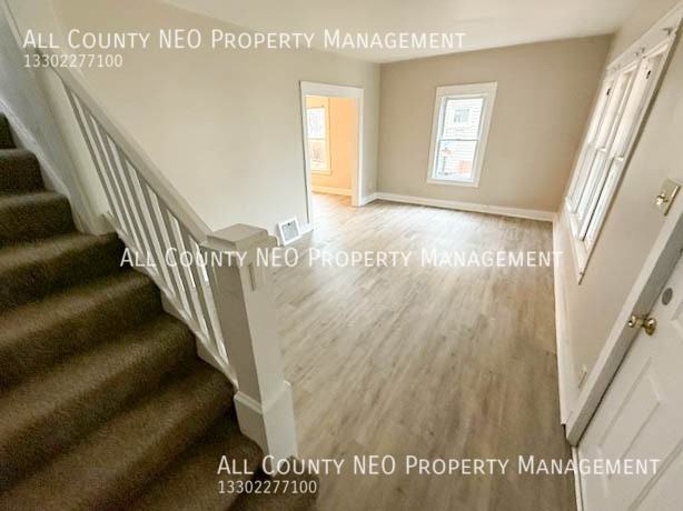1178 Pondview Ave - Photo 3 of 19