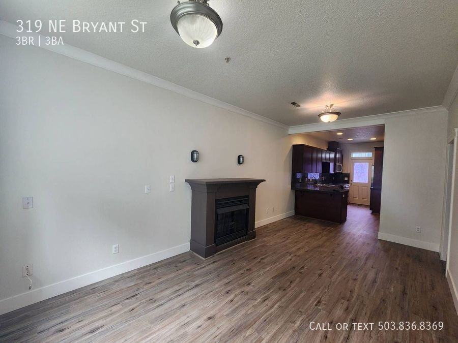 319 Ne Bryant St - Photo 3 of 26