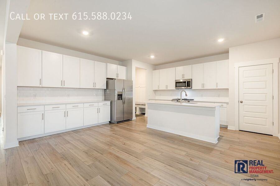 1021 Ewell Farm Cir - Photo 5 of 43