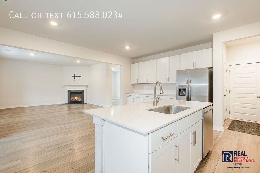 1021 Ewell Farm Cir - Photo 7 of 43