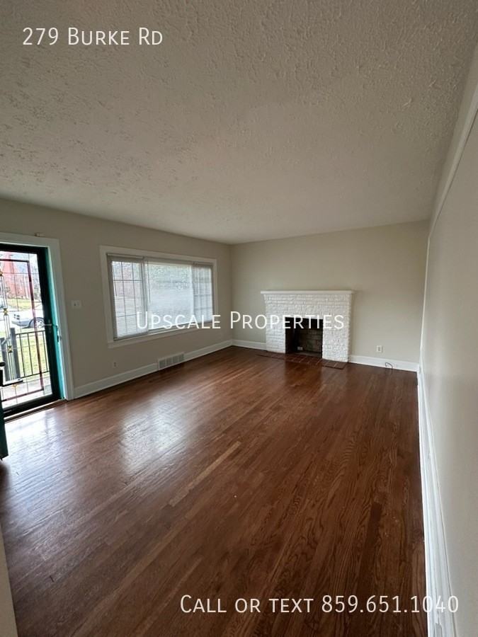 279 Burke Rd - Photo 2 of 21