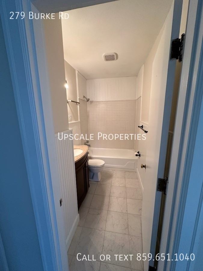 279 Burke Rd - Photo 3 of 21