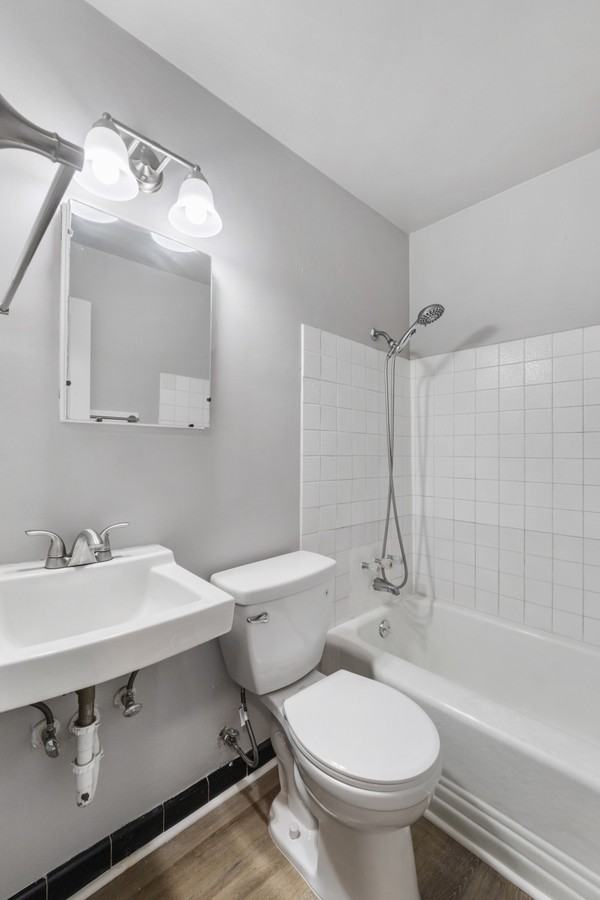 403 1/2 Garfield St S #3 - Photo 6 of 49