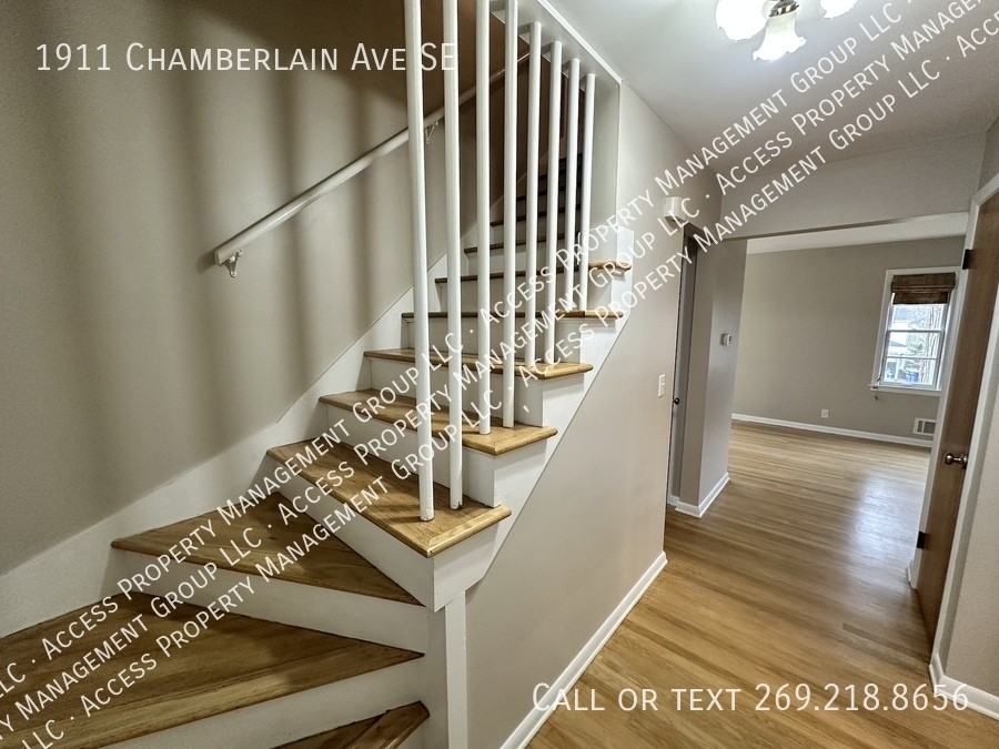 1911 Chamberlain Ave Se - Photo 3 of 43