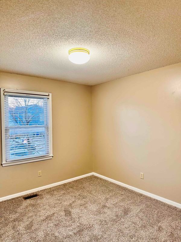 1142 E Frontier Dr - Photo 6 of 20