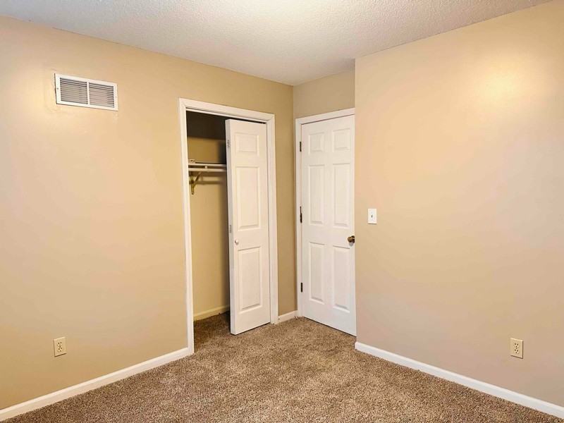 1142 E Frontier Dr - Photo 7 of 20