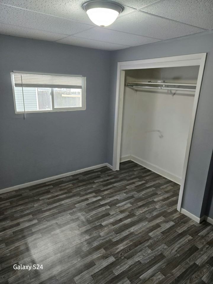409 N 1st St, Unit 2 - Photo 5 of 7